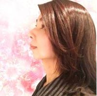 電話占いカリスで恋愛相談が当たる占い師 桃那(もな)先生の画像