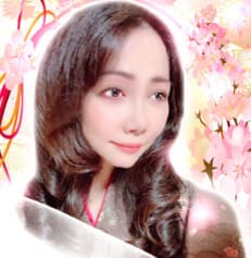 電話占いピュアリの占い師　彩美(あみ)先生