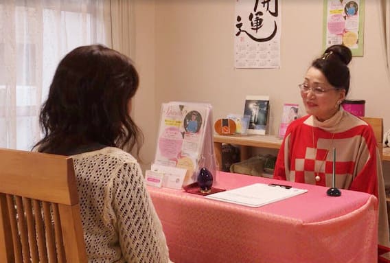福岡の当たる占い師 癒のスピリタルみつこサロンのスピリタルみつこ先生の画像