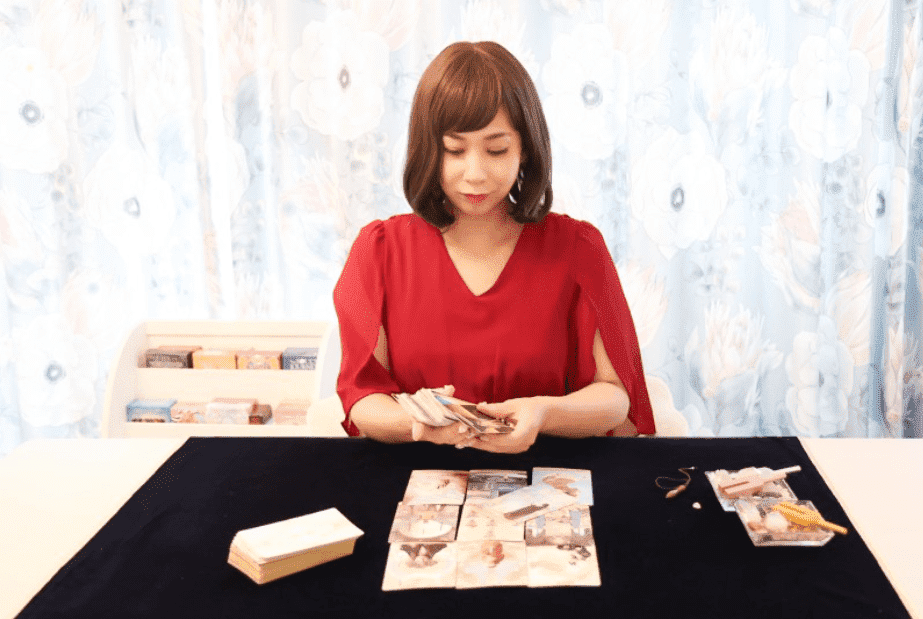 京都の当たる占い師 花ハナさんの花英先生の画像