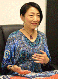 占いの館千里眼 大宮一の宮通り店の占い師・二月ラオン(にたつき らおん)先生