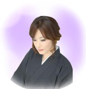 電話占いヴェルニの占い師・琥珀(こはく)先生