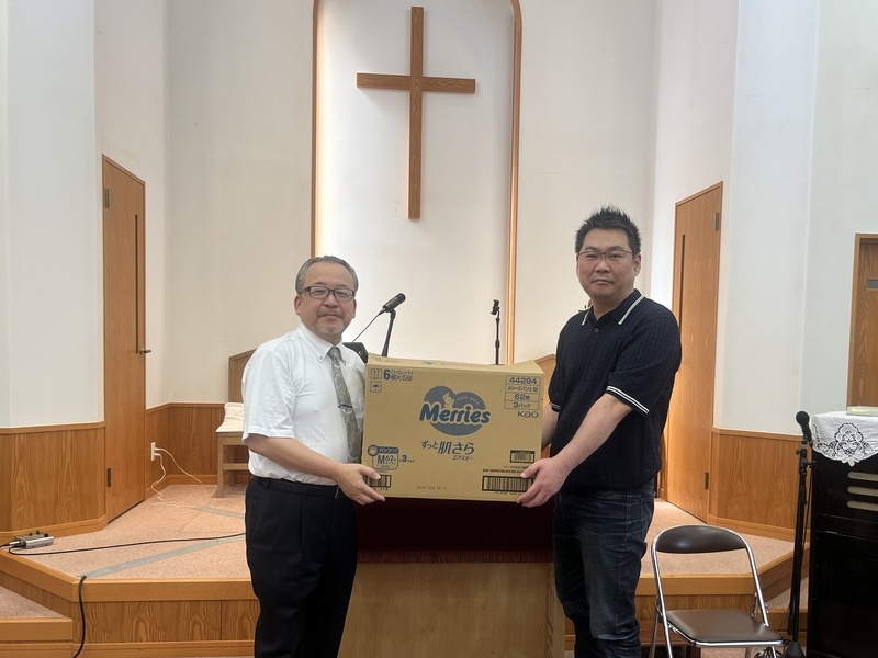直方SDGsの取り組みでSDGSパートナーの直方バプテストキリスト教会様に生活用品を寄付する画像